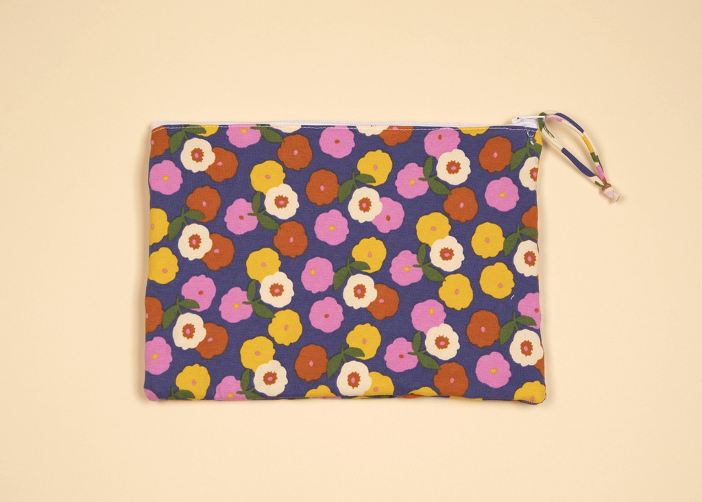 Flowers Toiletry bag